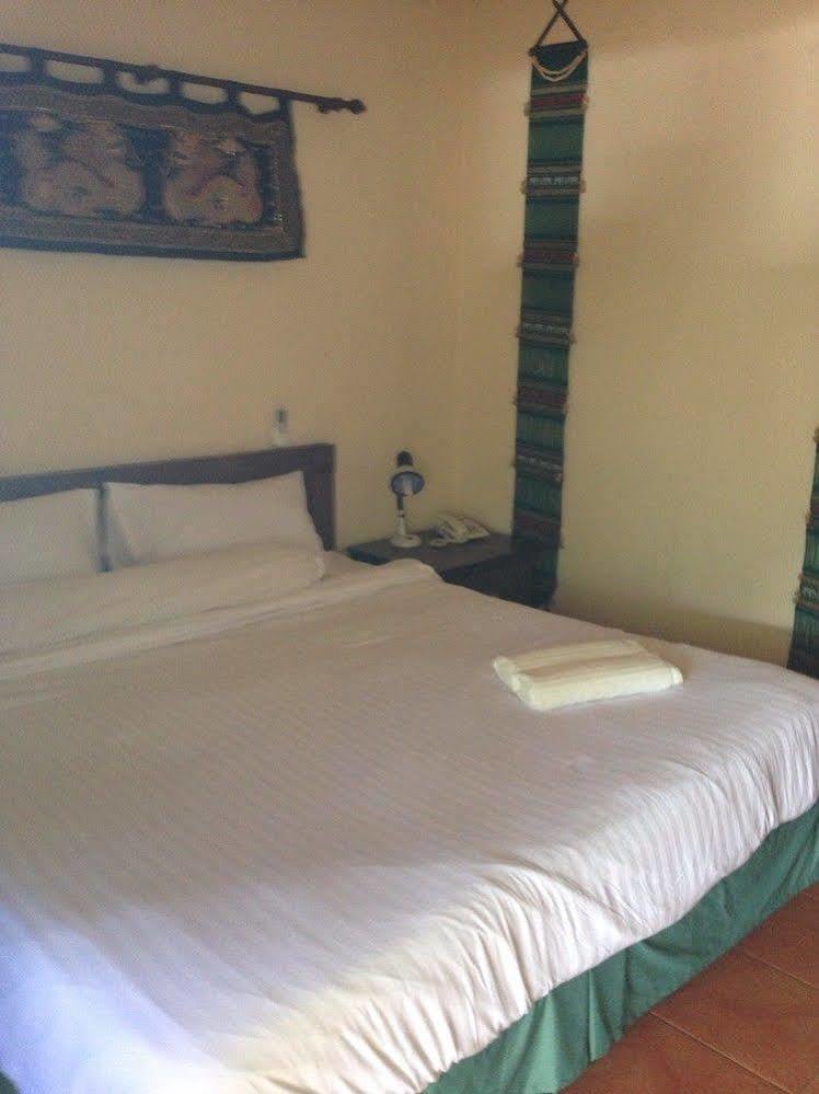 Hotel The Irish Clock Udon Thani Esterno foto